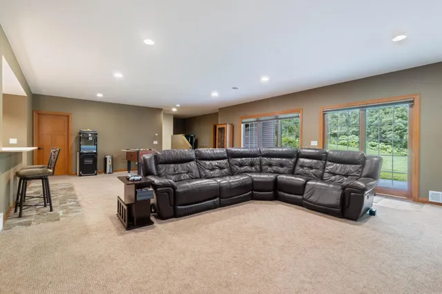 $1,175,000 | 1950 Middle Lane, Duluth, MN 55811