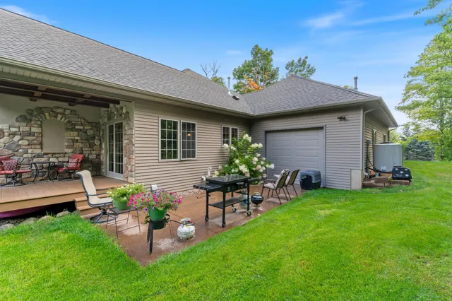 $1,175,000 | 1950 Middle Lane, Duluth, MN 55811