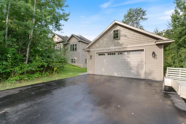 $1,175,000 | 1950 Middle Lane, Duluth, MN 55811
