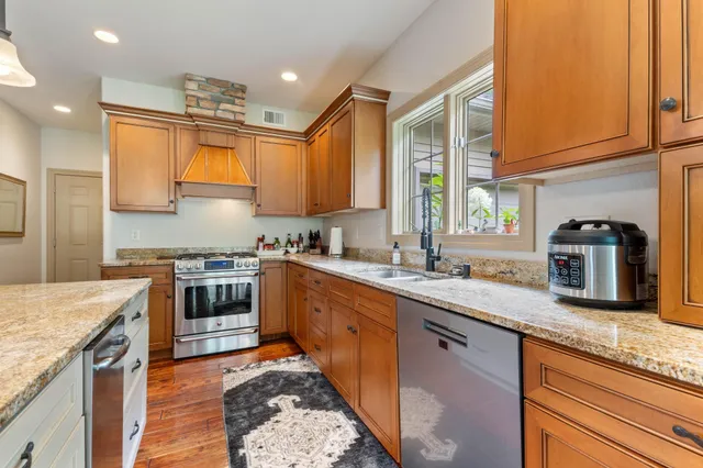 $1,175,000 | 1950 Middle Lane, Duluth, MN 55811