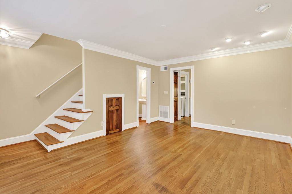 110 Park Ridge Circle Marietta, GA 30068 - Photo 3 of 22