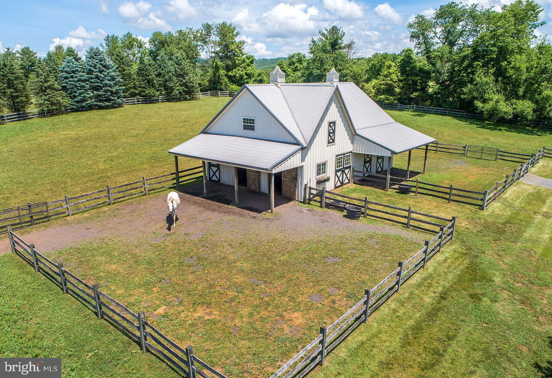 655 Kintner Road Kintnersville, PA 18930 - Photo 15 of 47 Barn