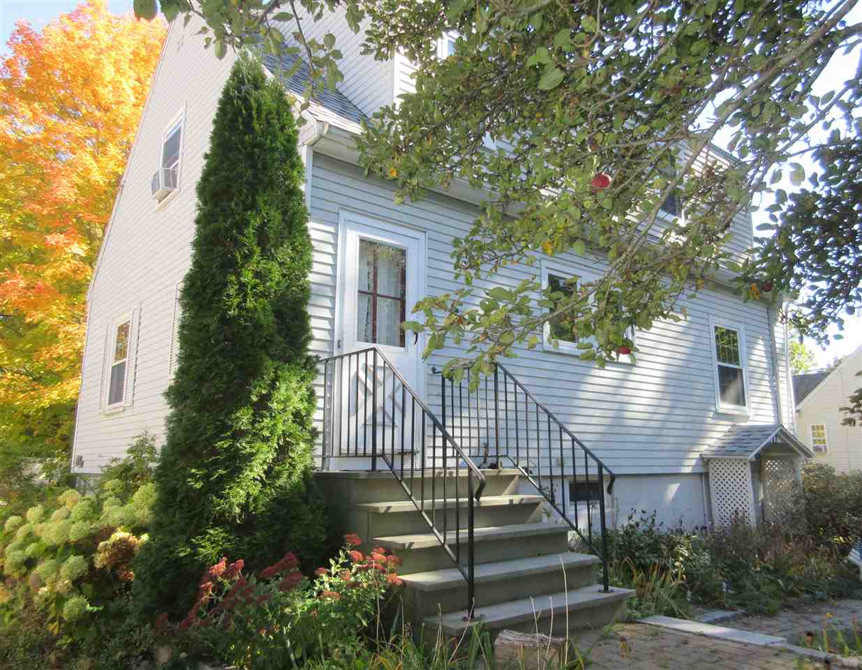 76 Washington Street Exeter, NH 03833 - Photo 4 of 35 Gallery Image 4