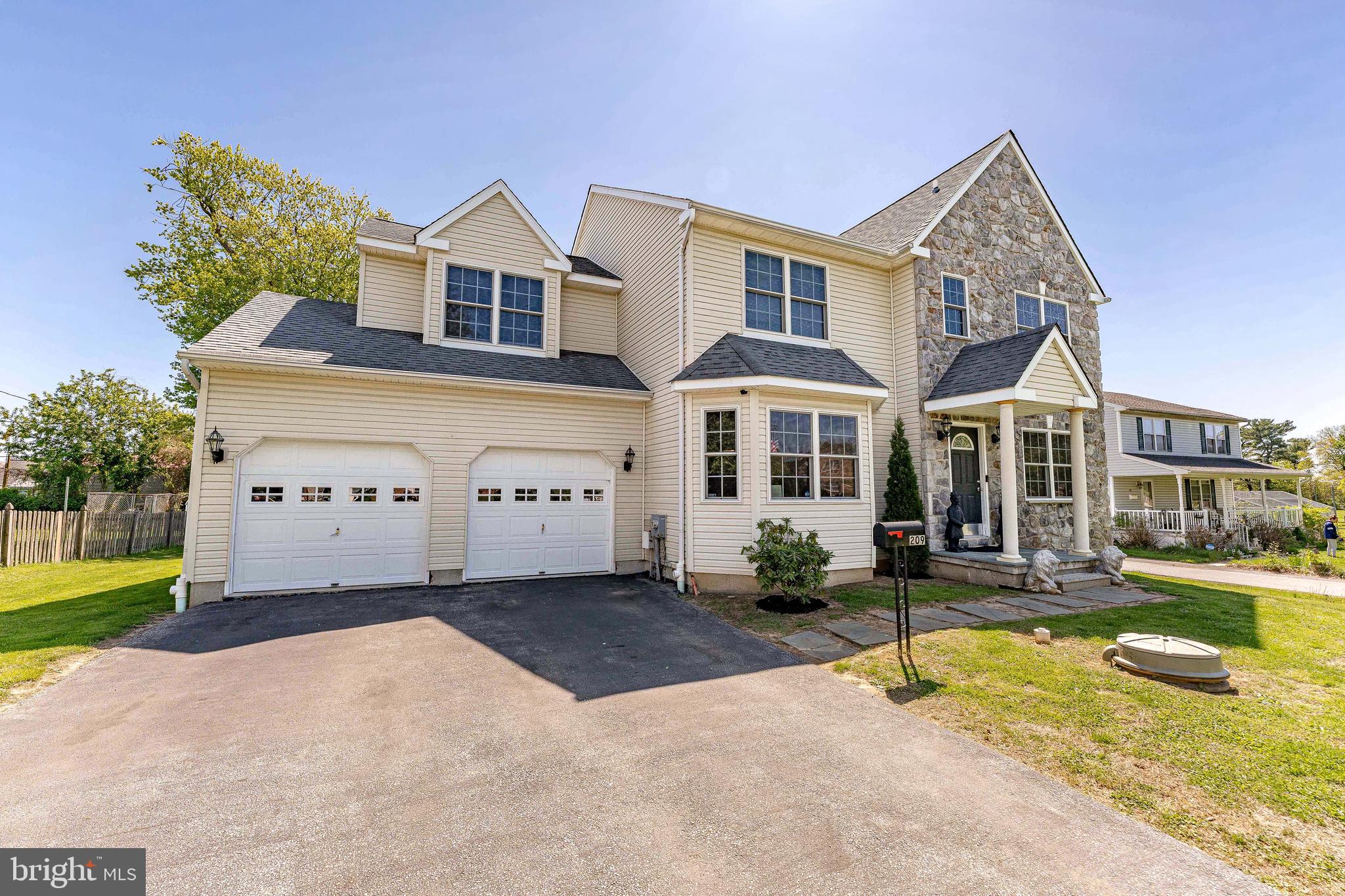 209 West Forestview Road Brookhaven, PA 19015 - Photo 2 of 51