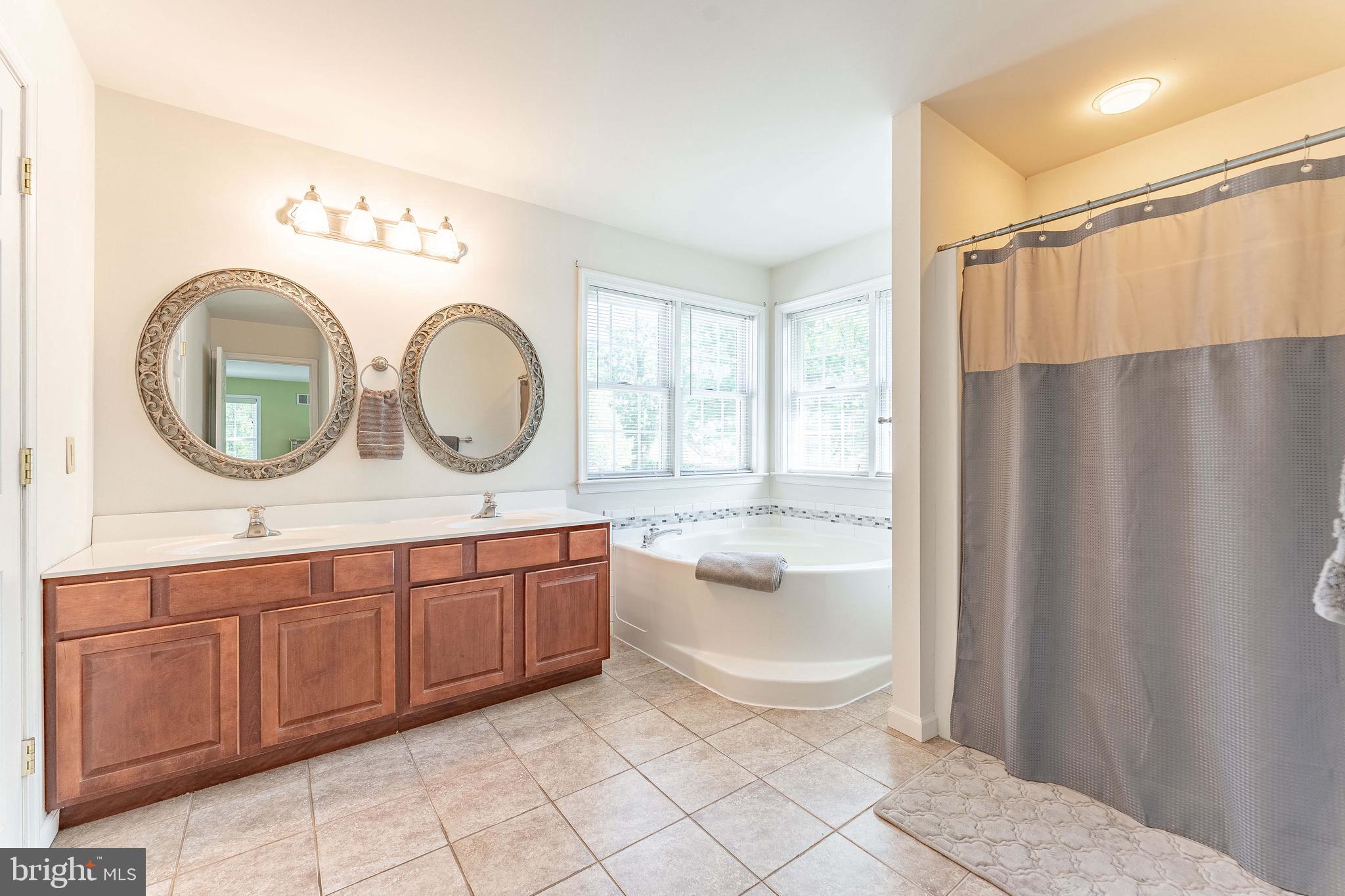 209 West Forestview Road Brookhaven, PA 19015 - Photo 26 of 51 Primary Bath