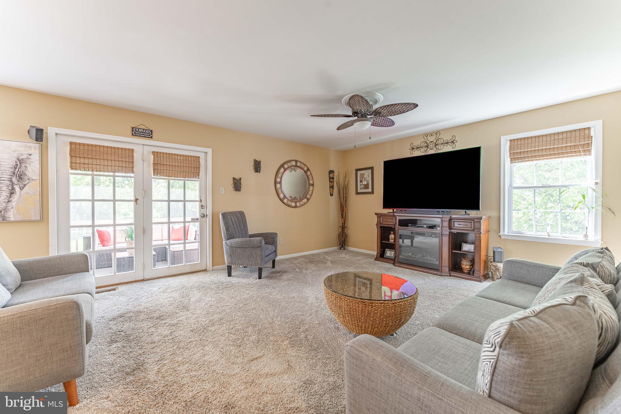 209 West Forestview Road Brookhaven, PA 19015 - Photo 8 of 51 Family Room