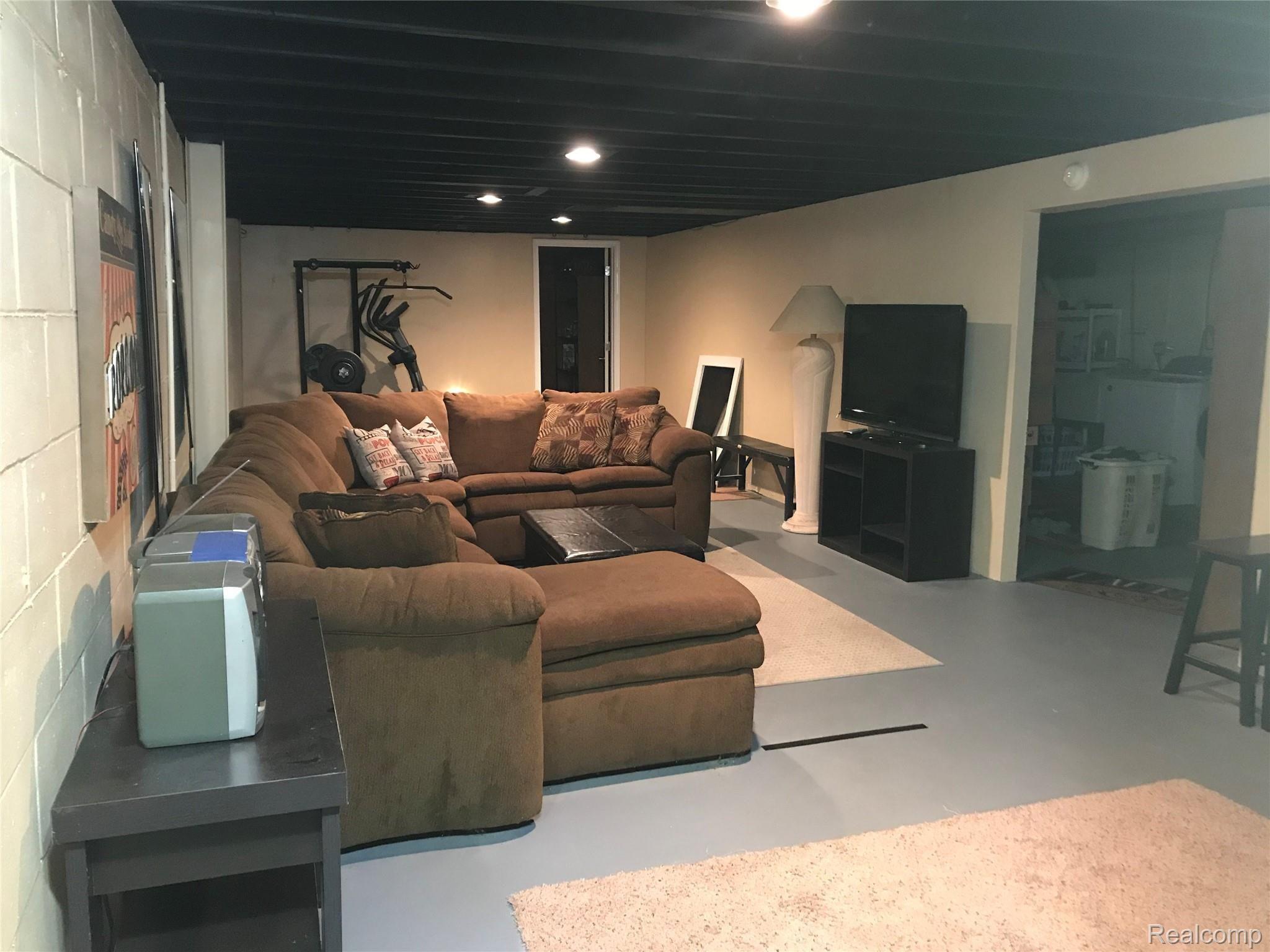 8538 North Telegraph Road Newport, MI 48166 - Photo 18 of 27 18.jpg