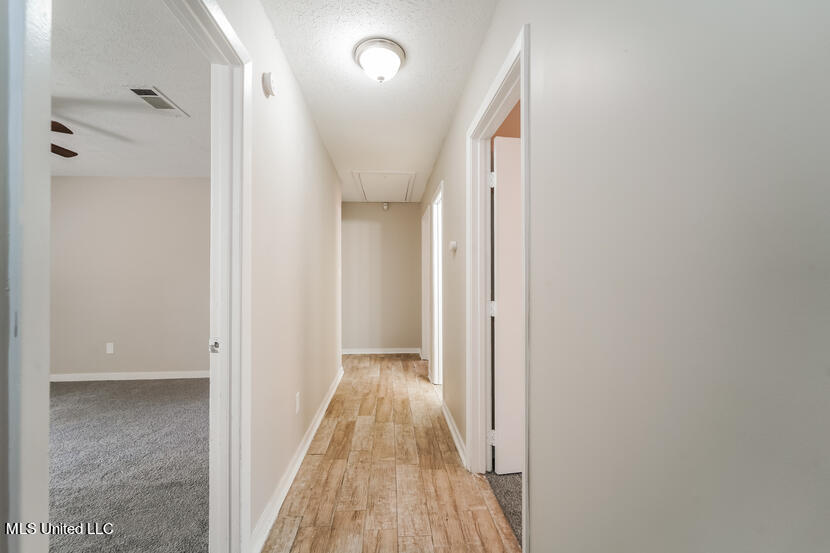 646 Spryfield Road Jackson, MS 39212 - Photo 13 of 15 012-photo-hallway-13077809