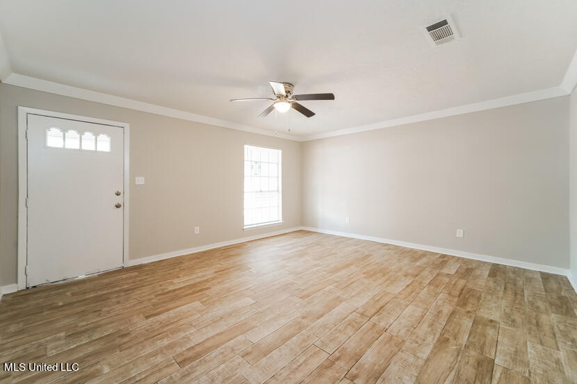 646 Spryfield Road Jackson, MS 39212 - Photo 4 of 15 003-photo-living-room-13077808