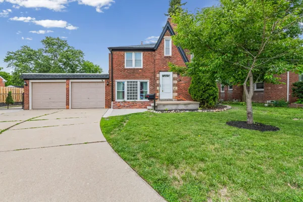 $370,000 | 6953 Mayburn Street, Dearborn Heights, MI 48127