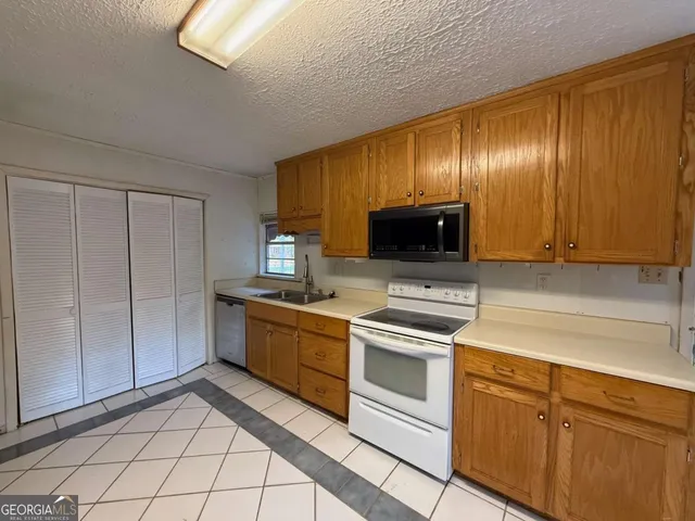 $1,400 | 501 Patton Road, Hinesville, GA 31313