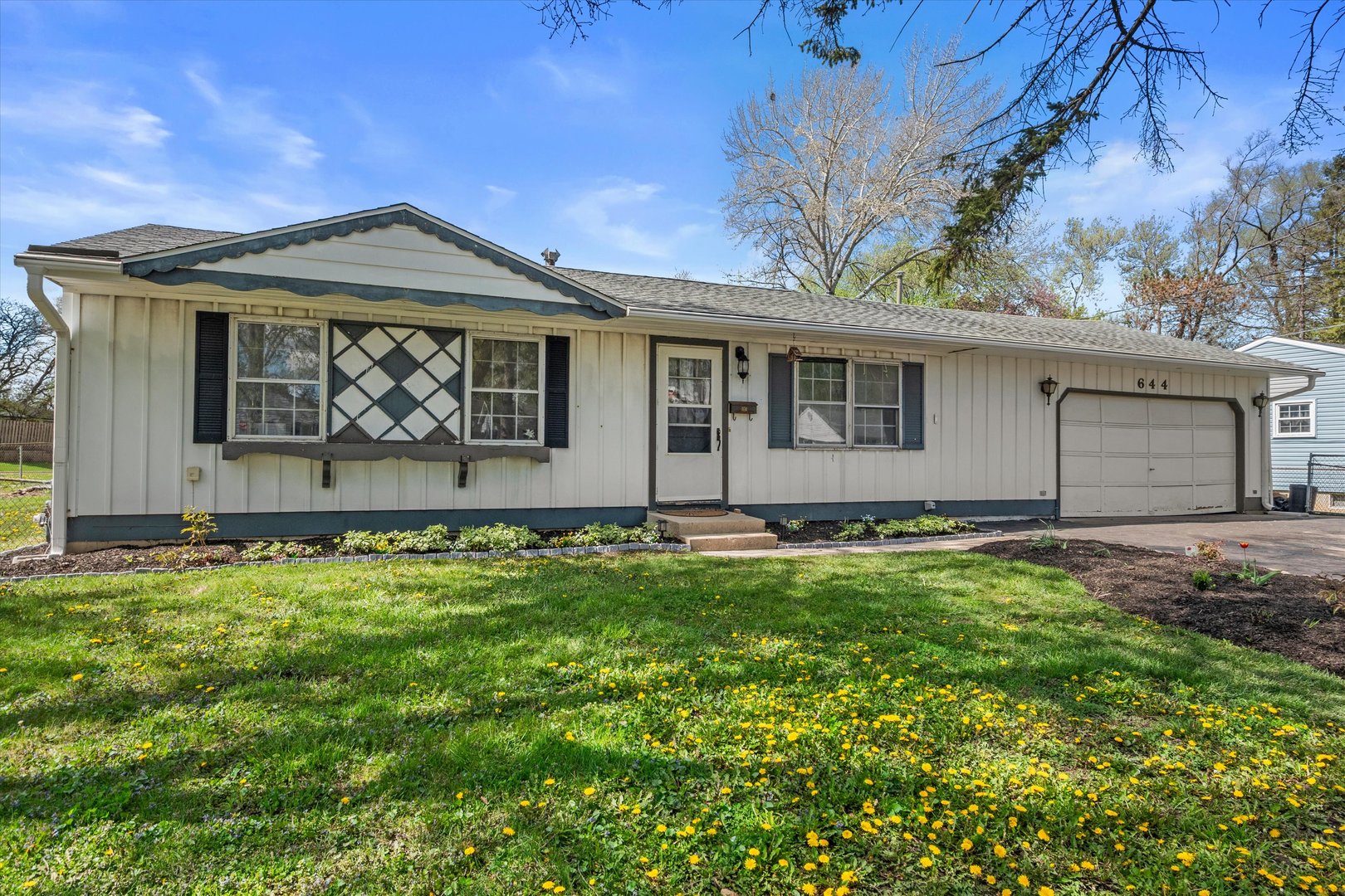644 Briar Road Wauconda, IL 60084 - Photo 4 of 24