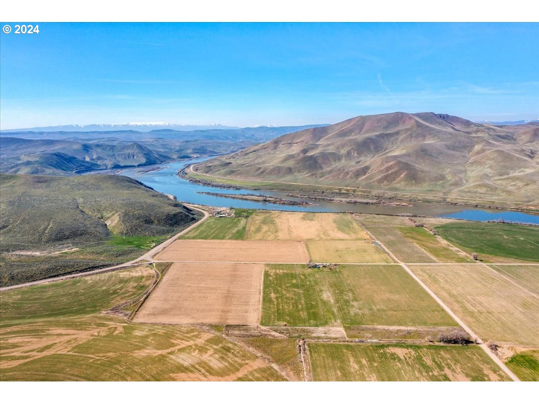5645 Highway 201 Ontario, OR 97914 - Photo 2 of 32 a view of an outdoor space