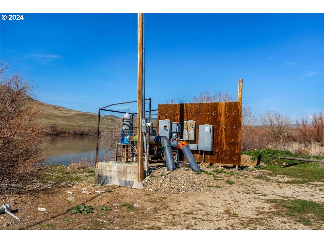 5645 Highway 201 Ontario, OR 97914 - Photo 5 of 32 a view of outdoor space