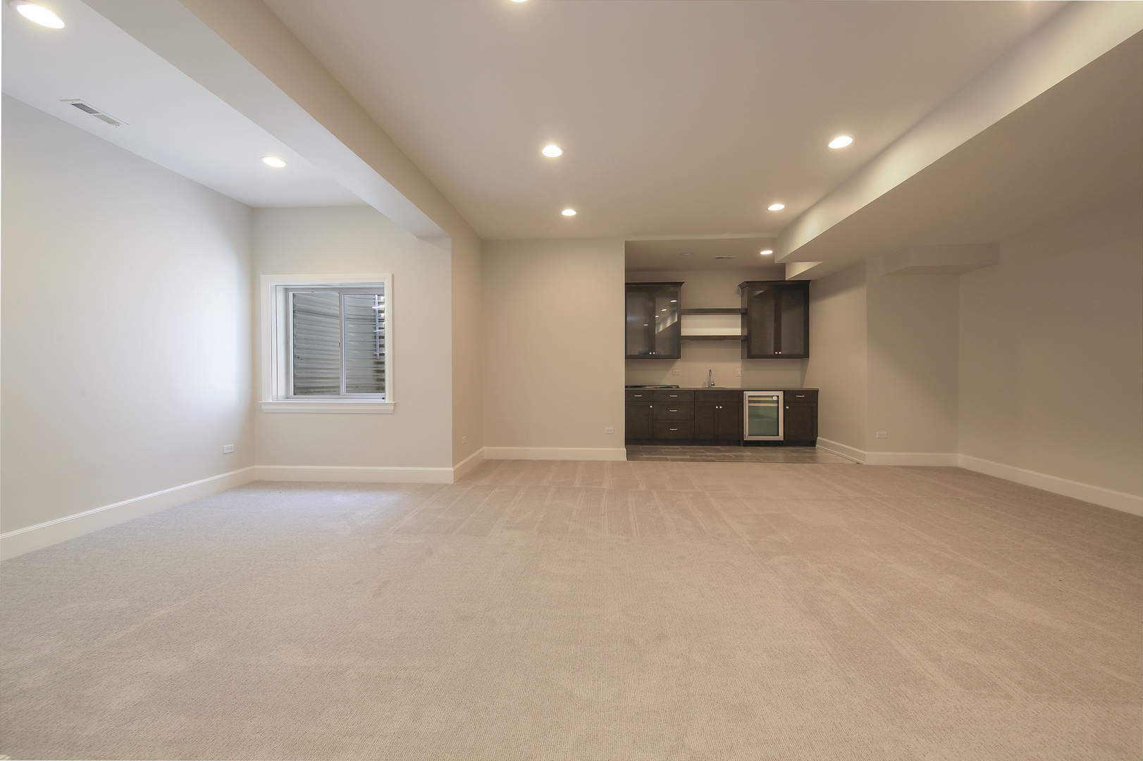 408 The Lane Hinsdale, IL 60521 - Photo 25 of 33 a view of empty room with a kitchen