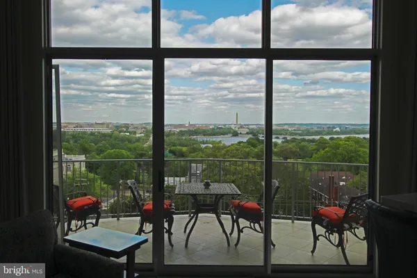 $4,300 | 1200 North Nash Street, Unit 515, Arlington, VA 22209
