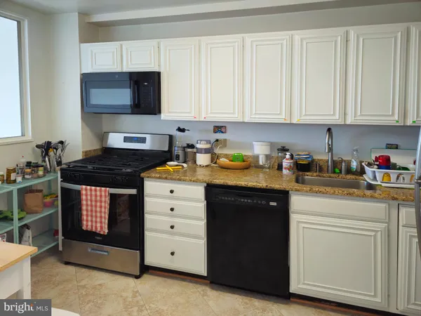 $4,300 | 1200 North Nash Street, Unit 515, Arlington, VA 22209