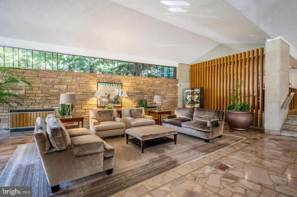 $4,300 | 1200 North Nash Street, Unit 515, Arlington, VA 22209