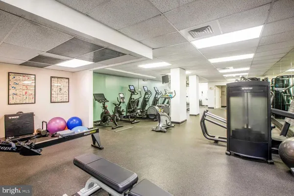 $4,300 | 1200 North Nash Street, Unit 515, Arlington, VA 22209