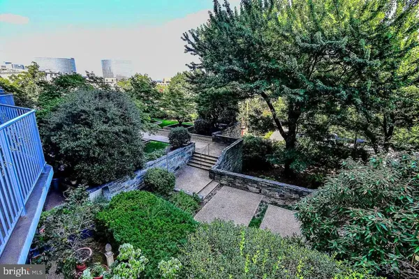 $4,300 | 1200 North Nash Street, Unit 515, Arlington, VA 22209