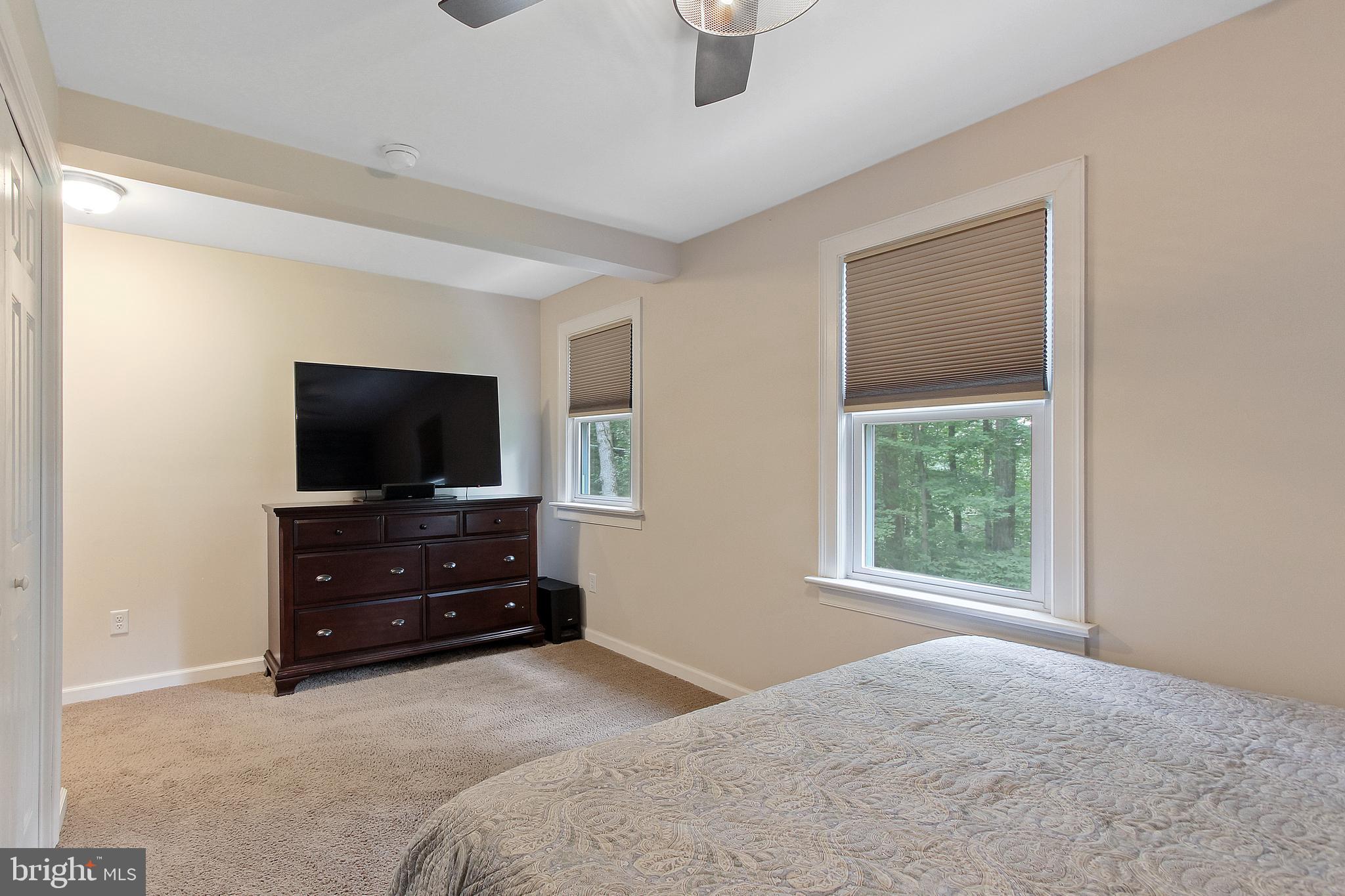 378 Chestnut Hill Road York, PA 17402 - Photo 12 of 28 Gallery Image 12
