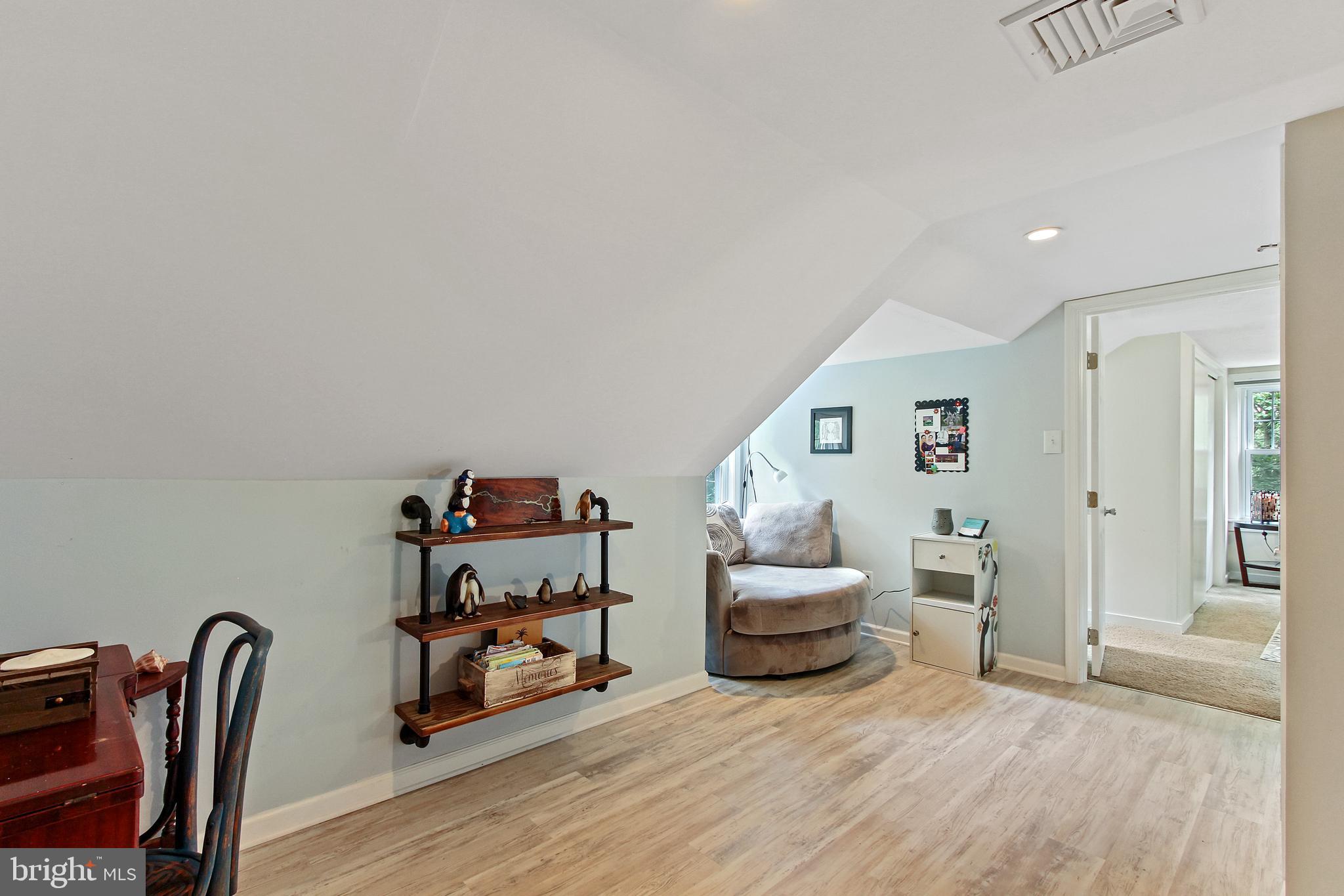 378 Chestnut Hill Road York, PA 17402 - Photo 17 of 28 Gallery Image 17