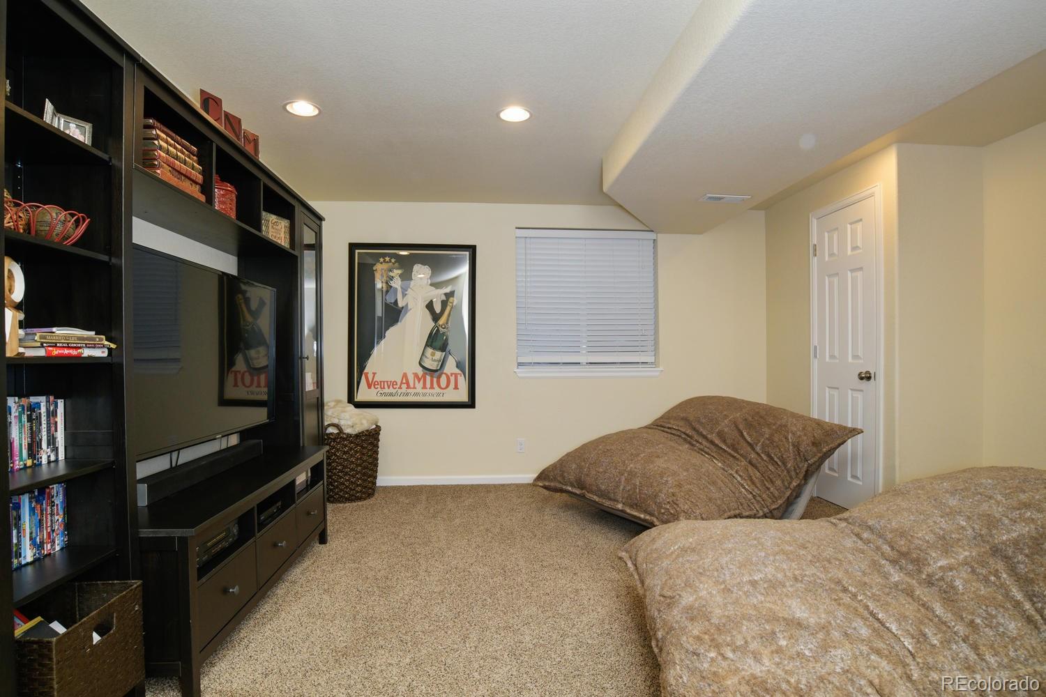 9875 Saybrook Street Highlands Ranch, CO 80126 - Photo 14 of 27 Gallery Image 14