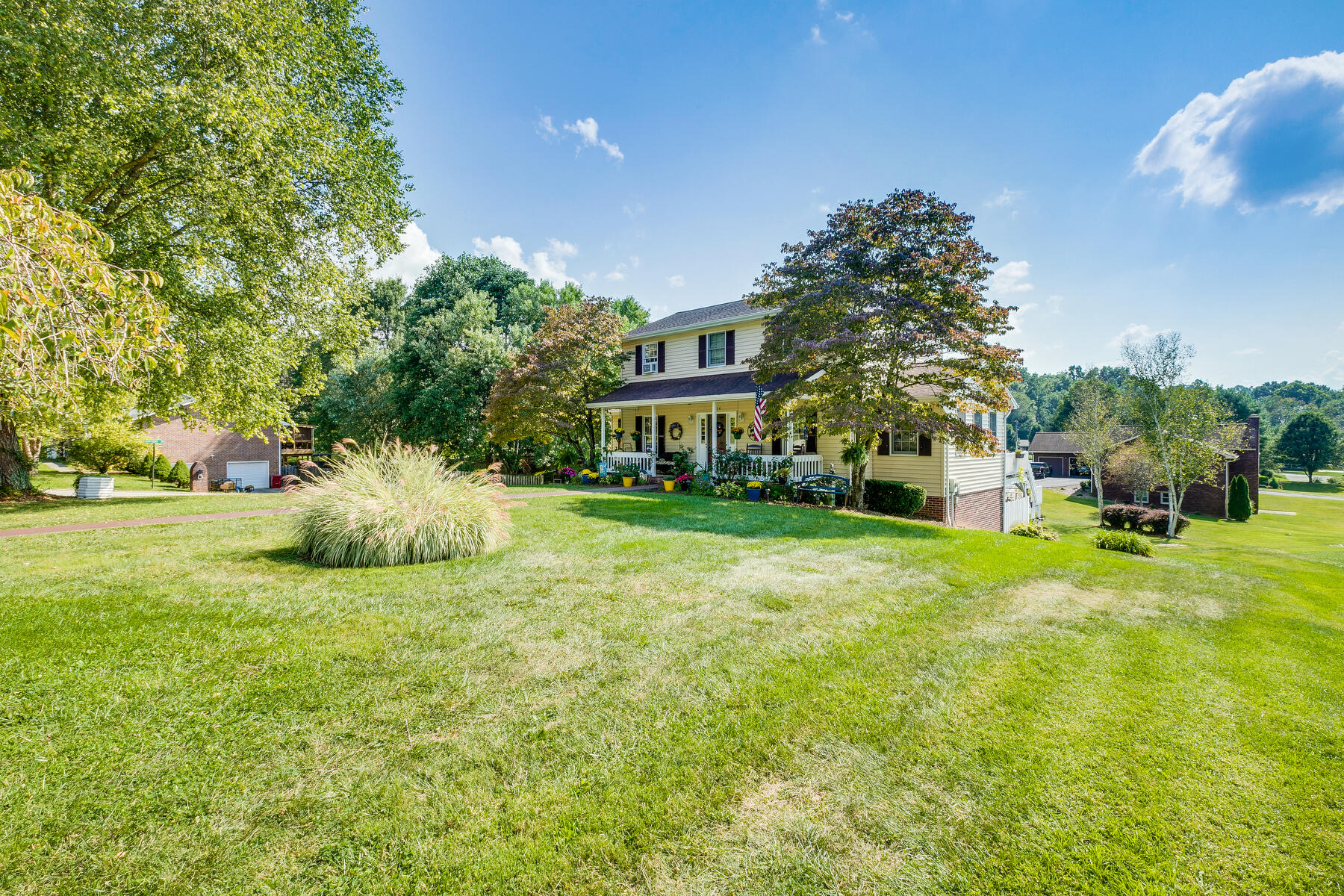 1106 Lone Oak Road Johnson City, TN 37604 - Photo 4 of 56 004