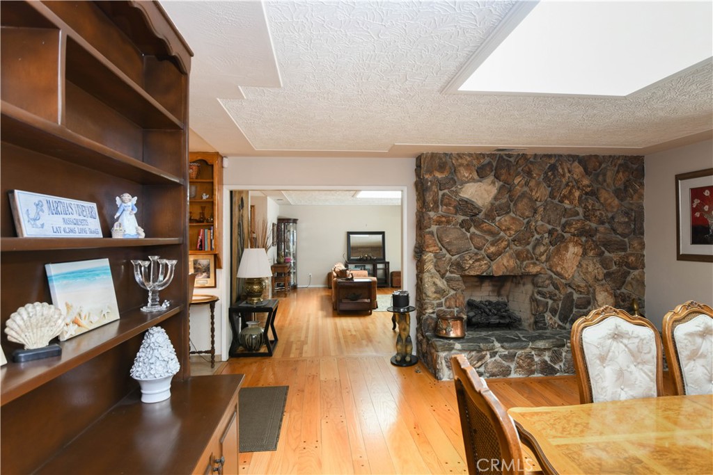 5382 Brighton Drive Riverside, CA 92504 - Photo 13 of 31 View from dining room to living room