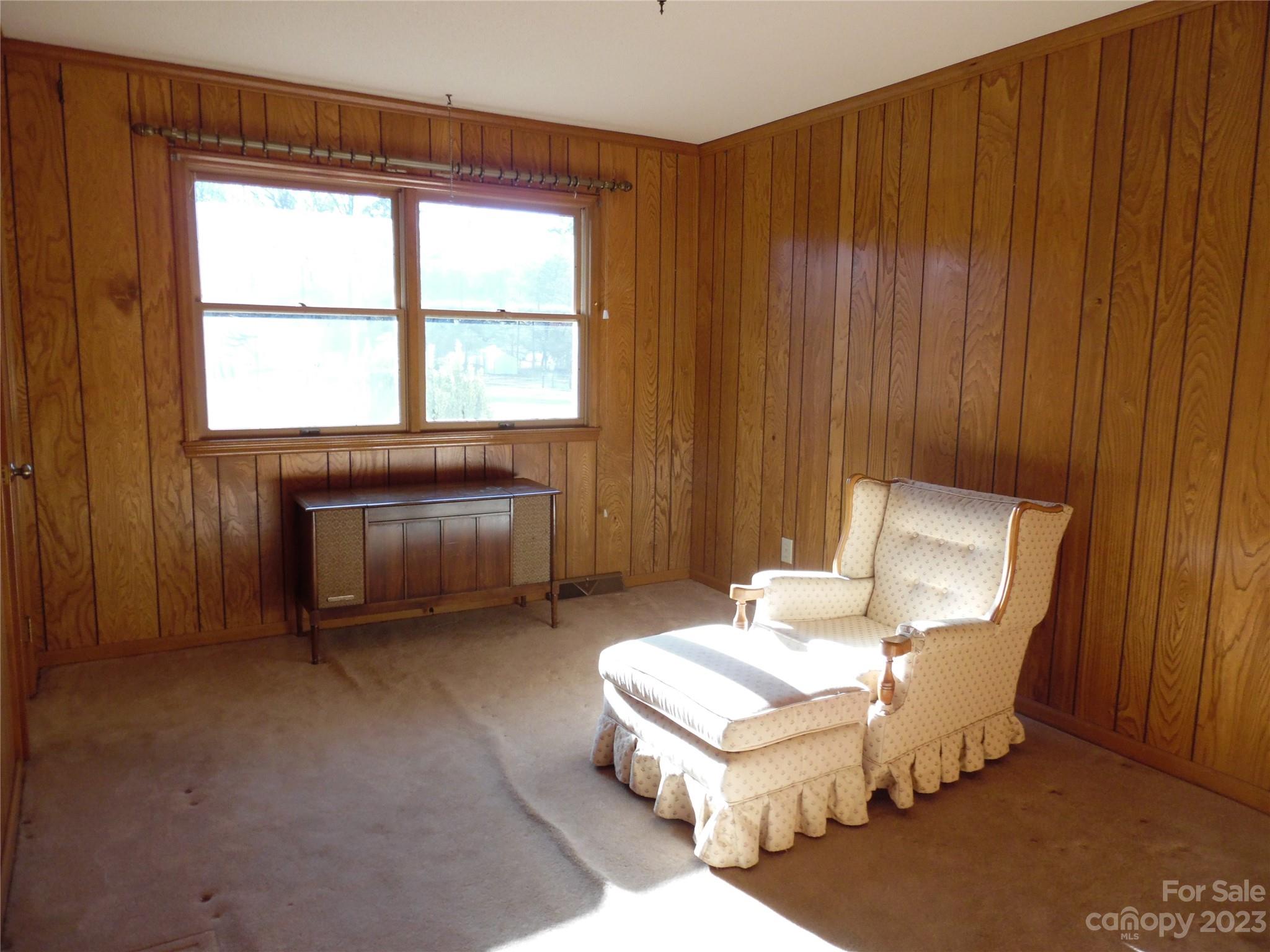 7728 Monbo Road Catawba, NC 28609 - Photo 31 of 39 a living room with furniture and a window