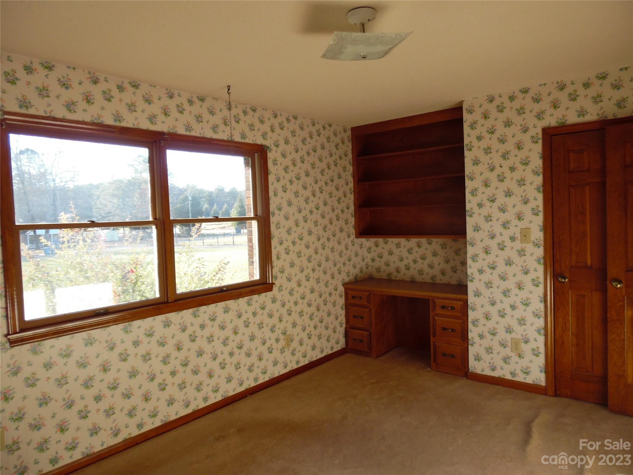 7728 Monbo Road Catawba, NC 28609 - Photo 35 of 39 an empty room with windows