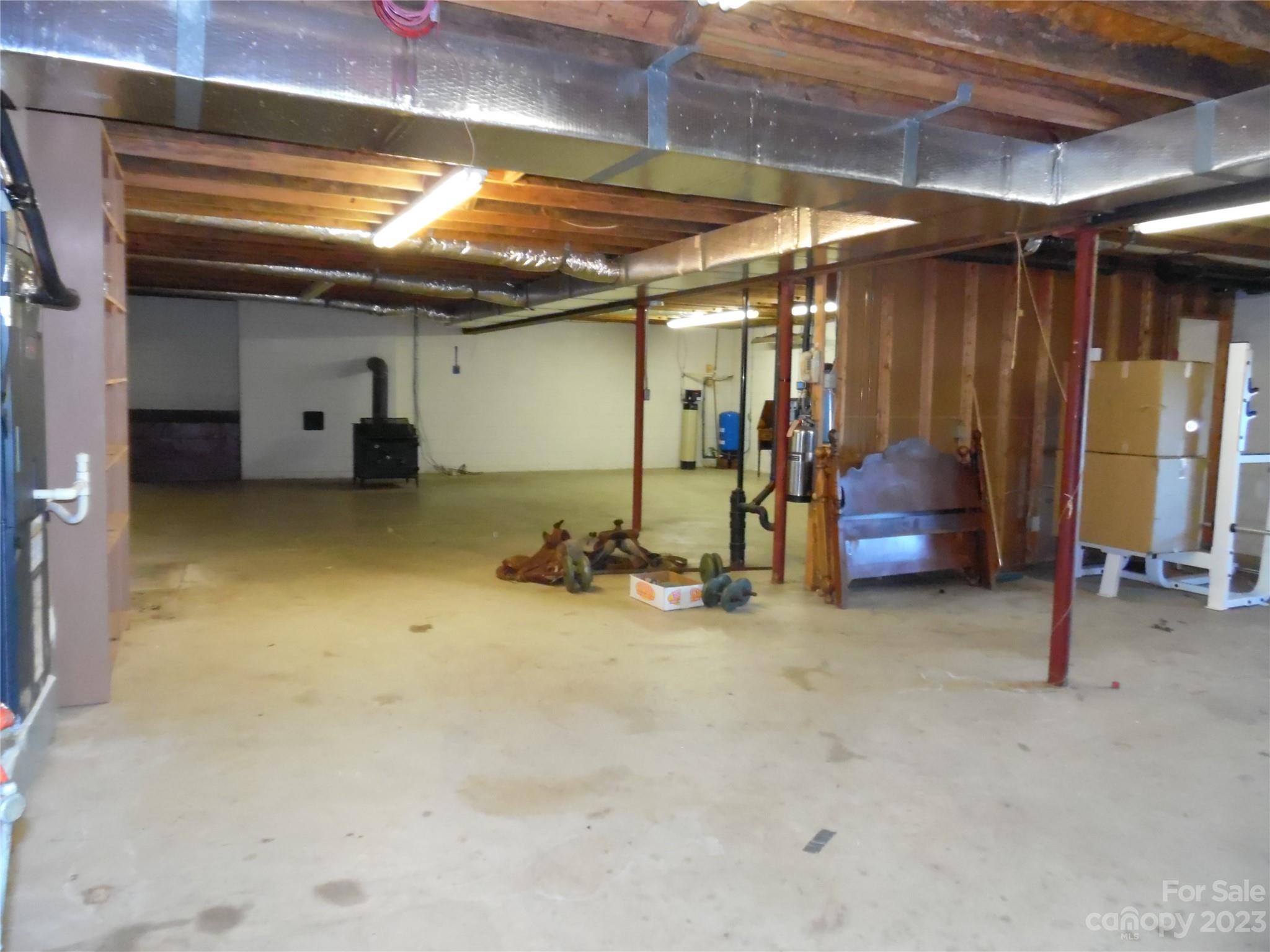 7728 Monbo Road Catawba, NC 28609 - Photo 38 of 39 a view of a room with gym equipment