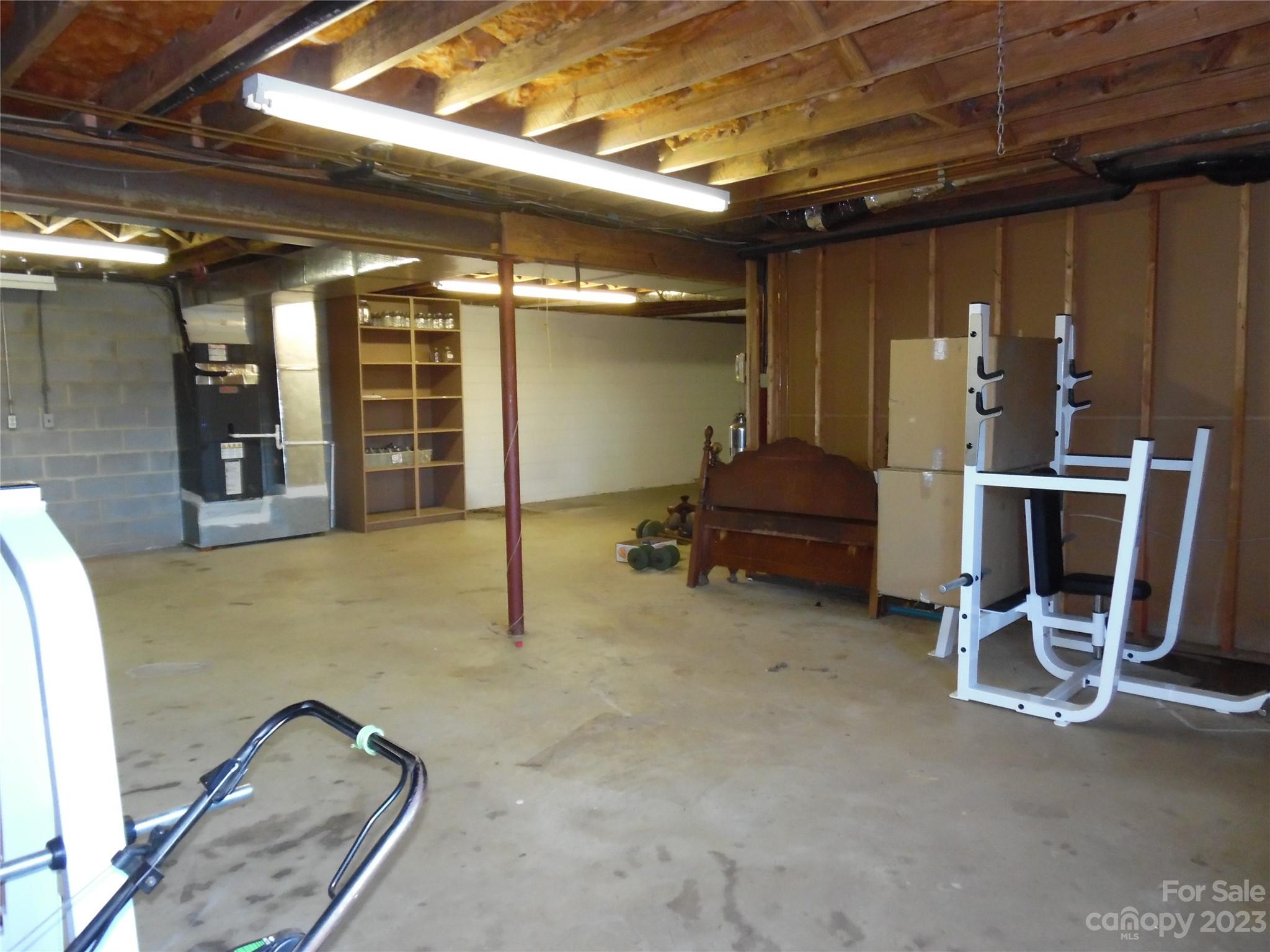 7728 Monbo Road Catawba, NC 28609 - Photo 39 of 39 a room with gym equipment
