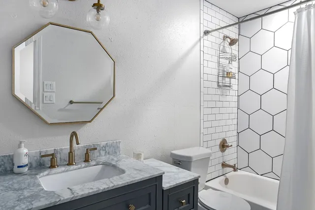 $3,250 | 2507 Broken Oak Drive, Austin, TX 78745