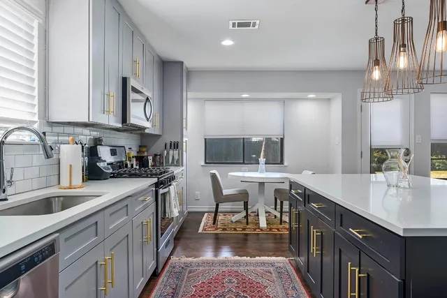 $3,250 | 2507 Broken Oak Drive, Austin, TX 78745