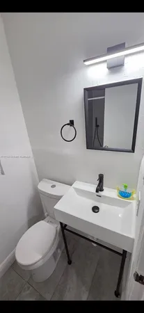 $1,400 | 855 Northwest 3rd Terrace, Unit 6, Dania Beach, FL 33004