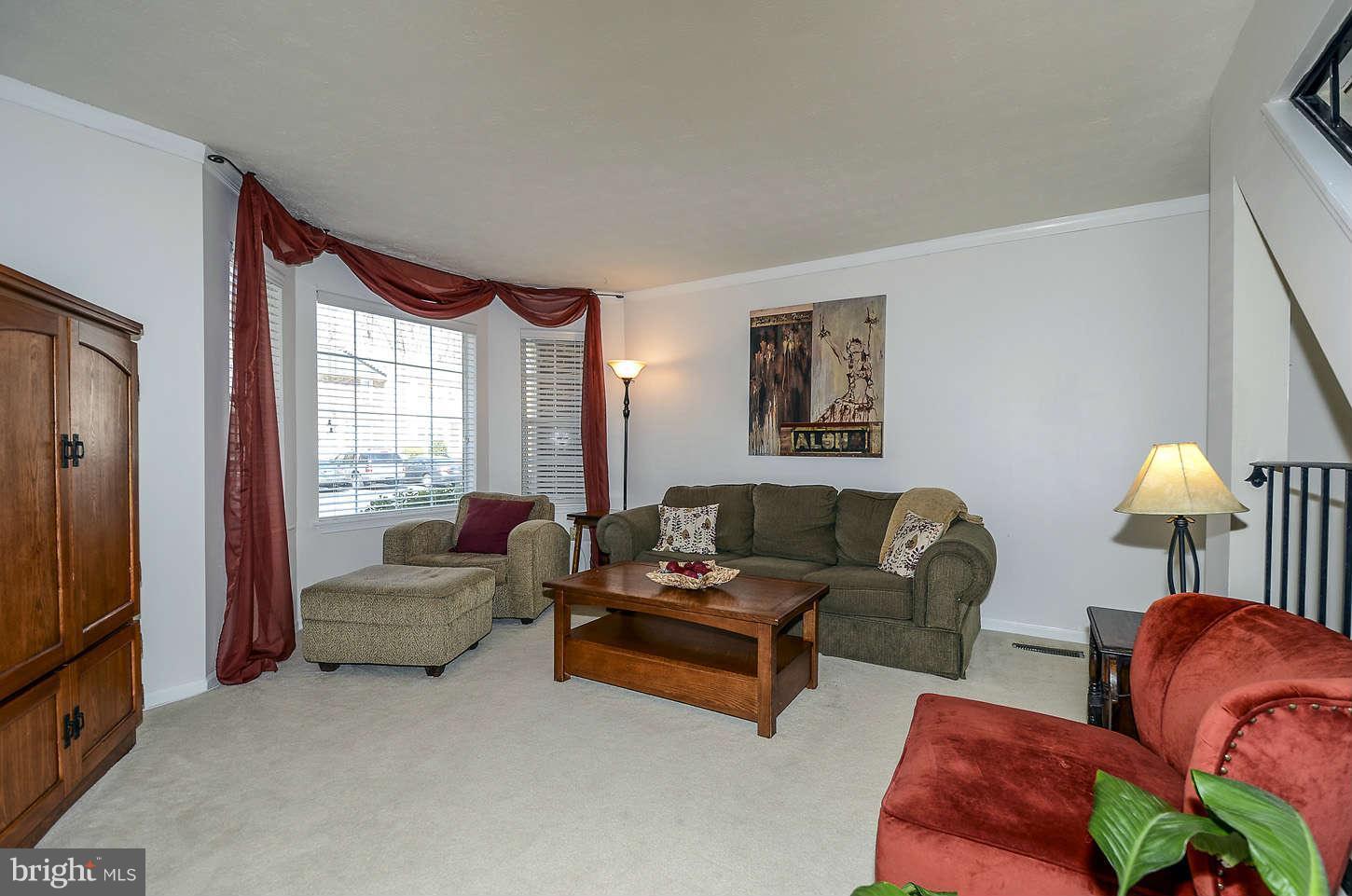 9127 Galbreth Court Springfield, VA 22153 - Photo 2 of 30 Living Room