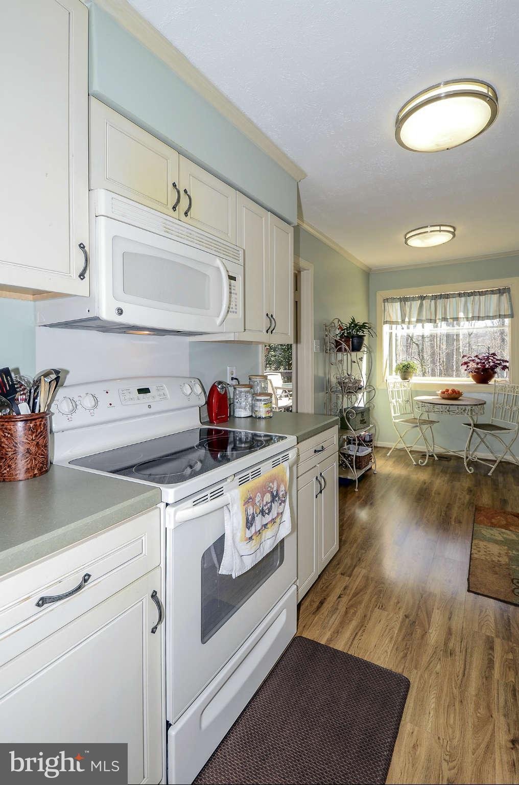 9127 Galbreth Court Springfield, VA 22153 - Photo 9 of 30 Kitchen
