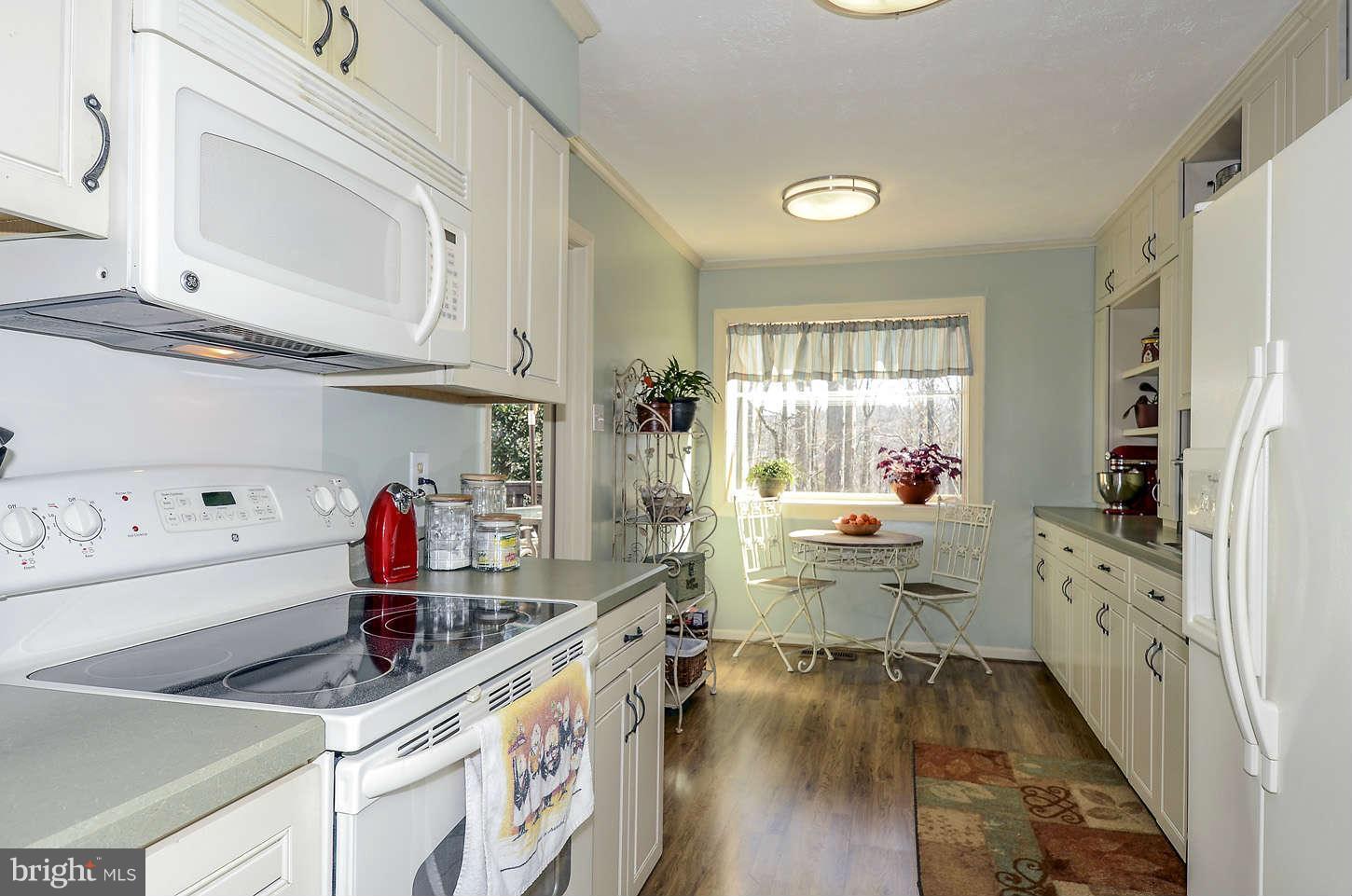 9127 Galbreth Court Springfield, VA 22153 - Photo 10 of 30 Kitchen