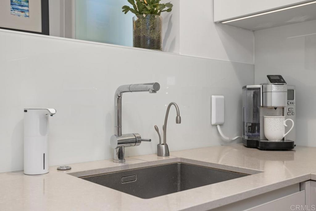 940 Sealane Drive, Unit 3 Encinitas, CA 92024 - Photo 14 of 29 a close view of sink