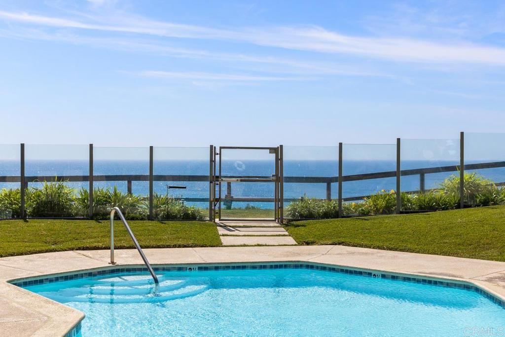 940 Sealane Drive, Unit 3 Encinitas, CA 92024 - Photo 2 of 29