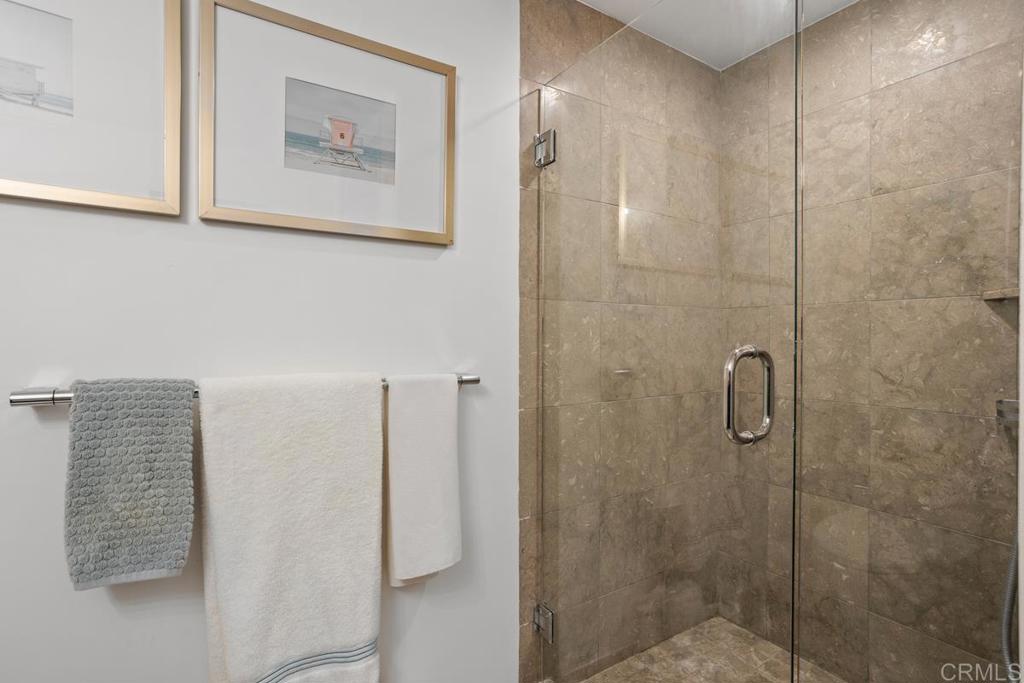 940 Sealane Drive, Unit 3 Encinitas, CA 92024 - Photo 21 of 29 a bathroom with a shower
