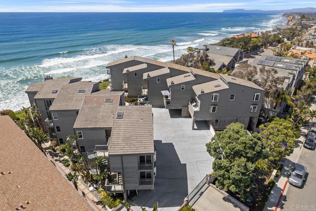 940 Sealane Drive, Unit 3 Encinitas, CA 92024 - Photo 29 of 29 an aerial view of a house with a garden