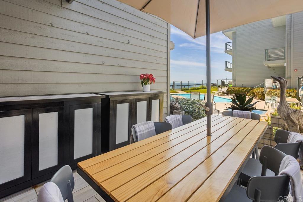 940 Sealane Drive, Unit 3 Encinitas, CA 92024 - Photo 4 of 29 a view of balcony with couch