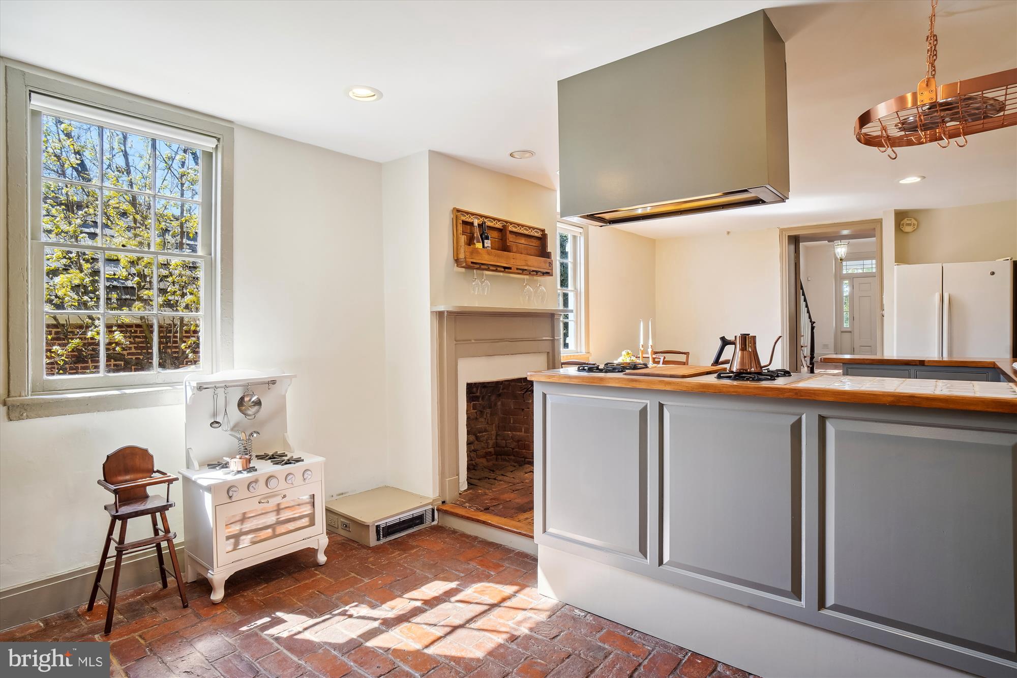 7000 Brink Road Laytonsville, MD 20882 - Photo 20 of 58 Such a sunny spot!