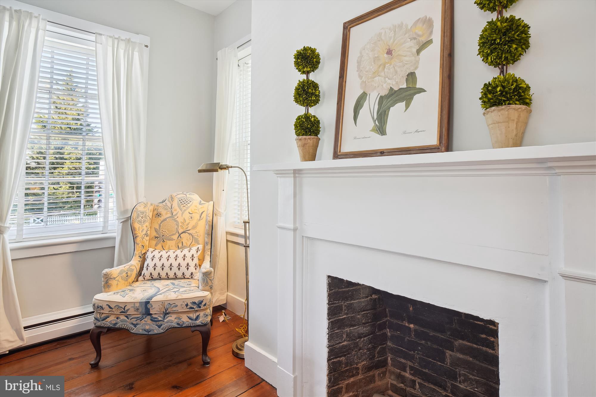 7000 Brink Road Laytonsville, MD 20882 - Photo 35 of 58 And has the perfect reading corner!
