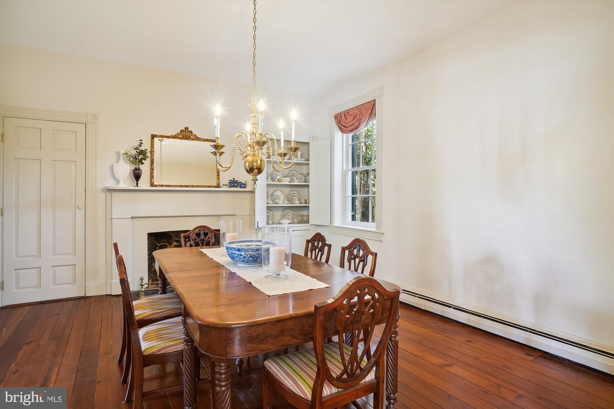 7000 Brink Road Laytonsville, MD 20882 - Photo 10 of 58 With beautiful built-ins for storage and display.