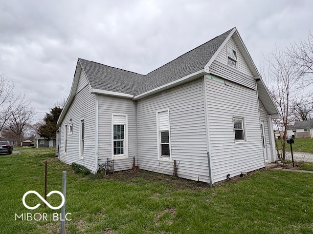 2423 Madison Avenue Anderson, IN 46016 - Photo 3 of 25