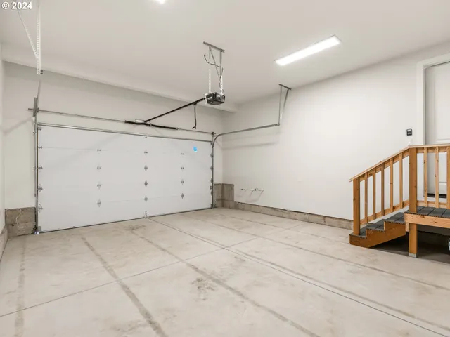 $637,500 | 16911 Southeast Siri Loop, Damascus, OR 97089