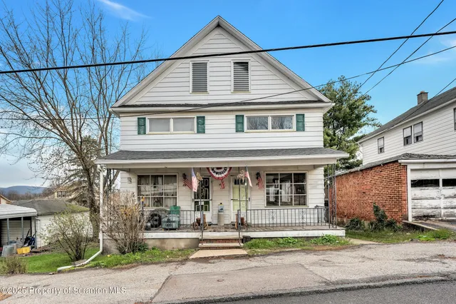 $1,295 | 196-198 Chamberlain Street, Unit 198, Wilkes Barre, PA 18705